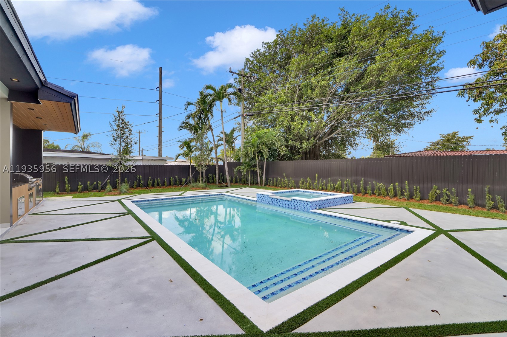 1130 SW 86th Ct, Miami FL 33144