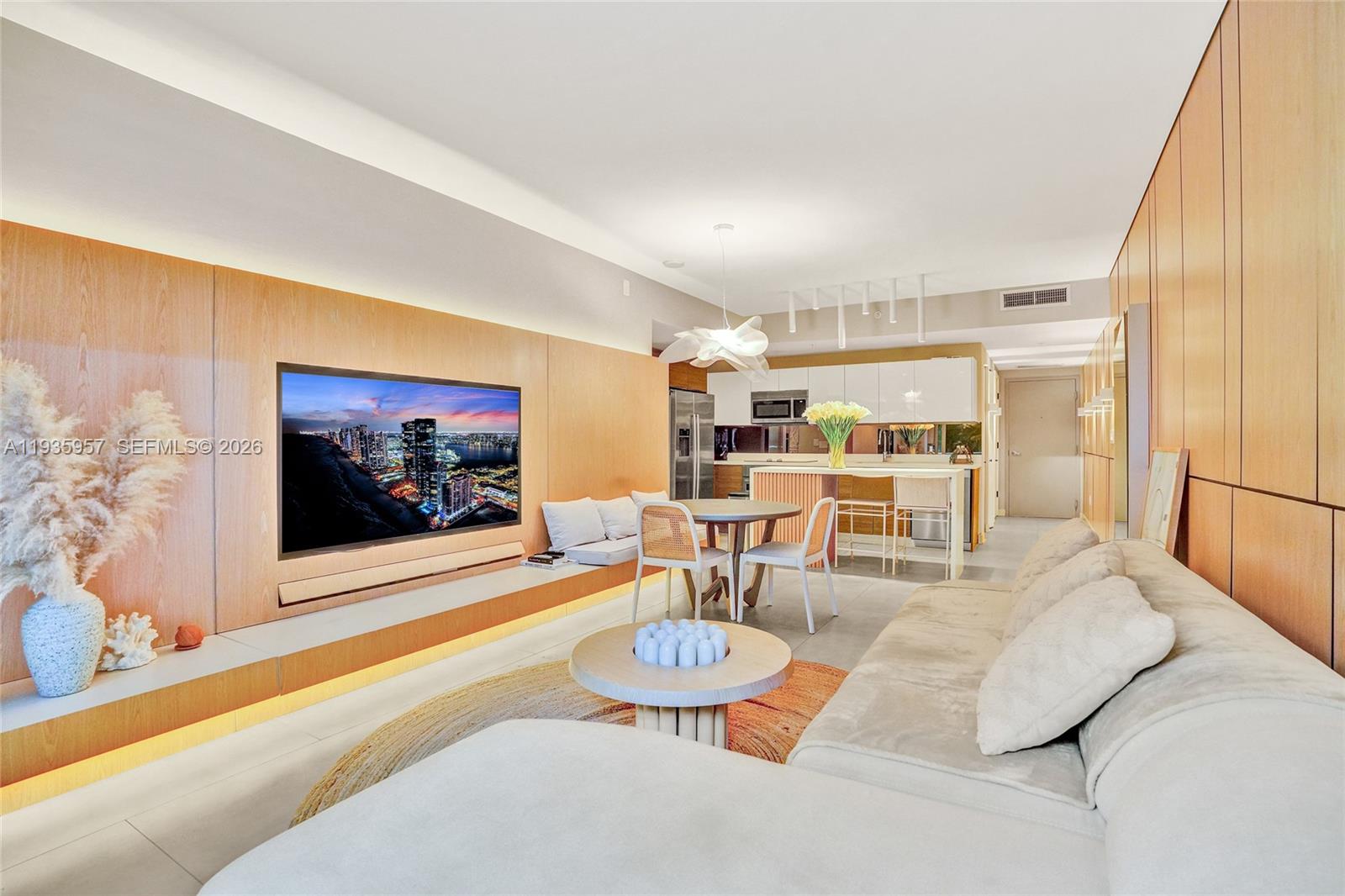 1010 SW 2nd Ave #601, Miami FL 33130