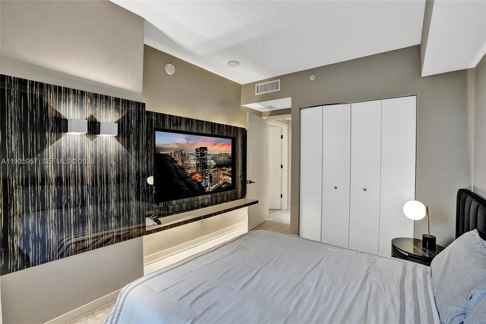 1010 SW 2nd Ave #601, Miami FL 33130