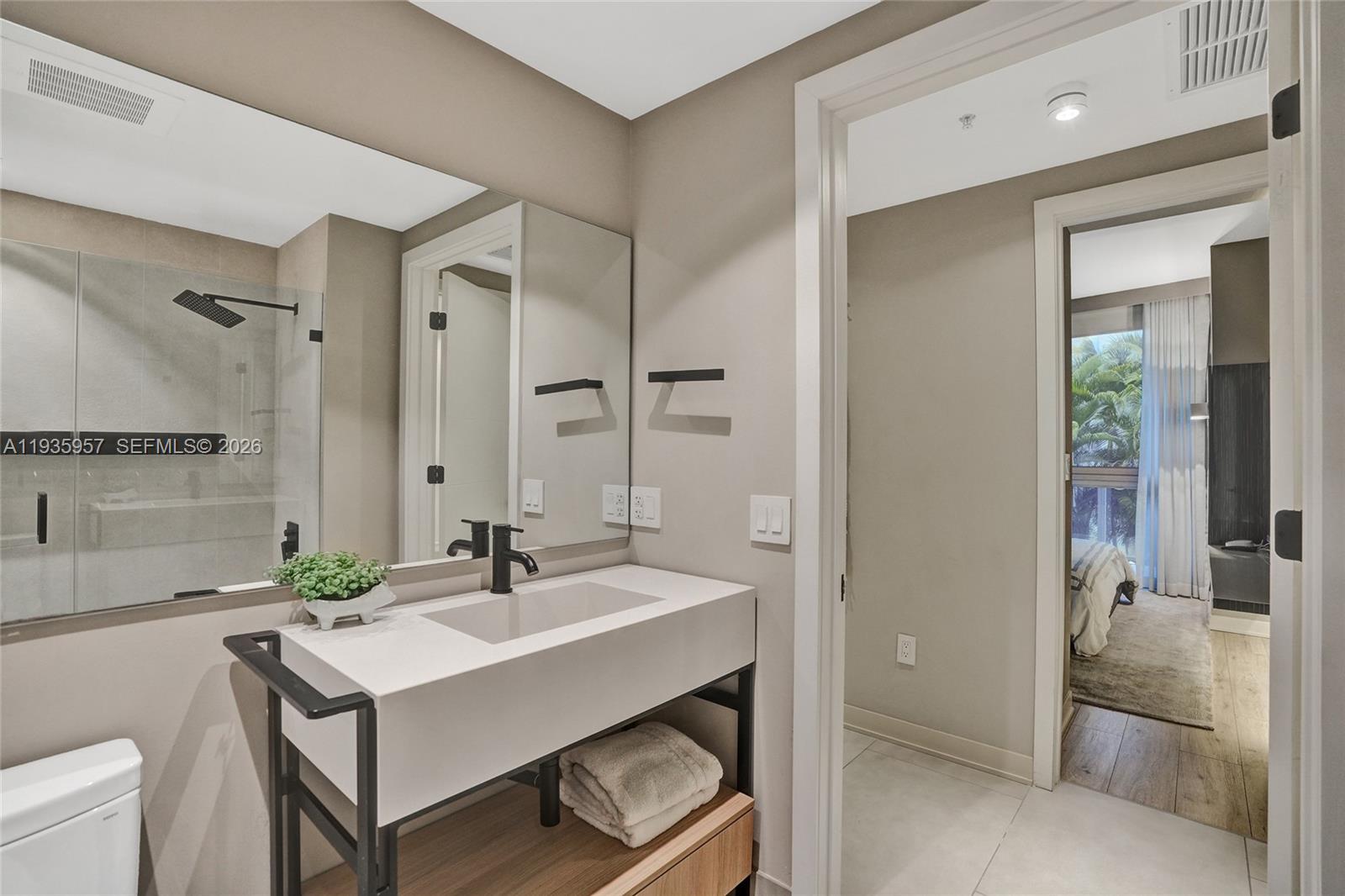 1010 SW 2nd Ave #601, Miami FL 33130
