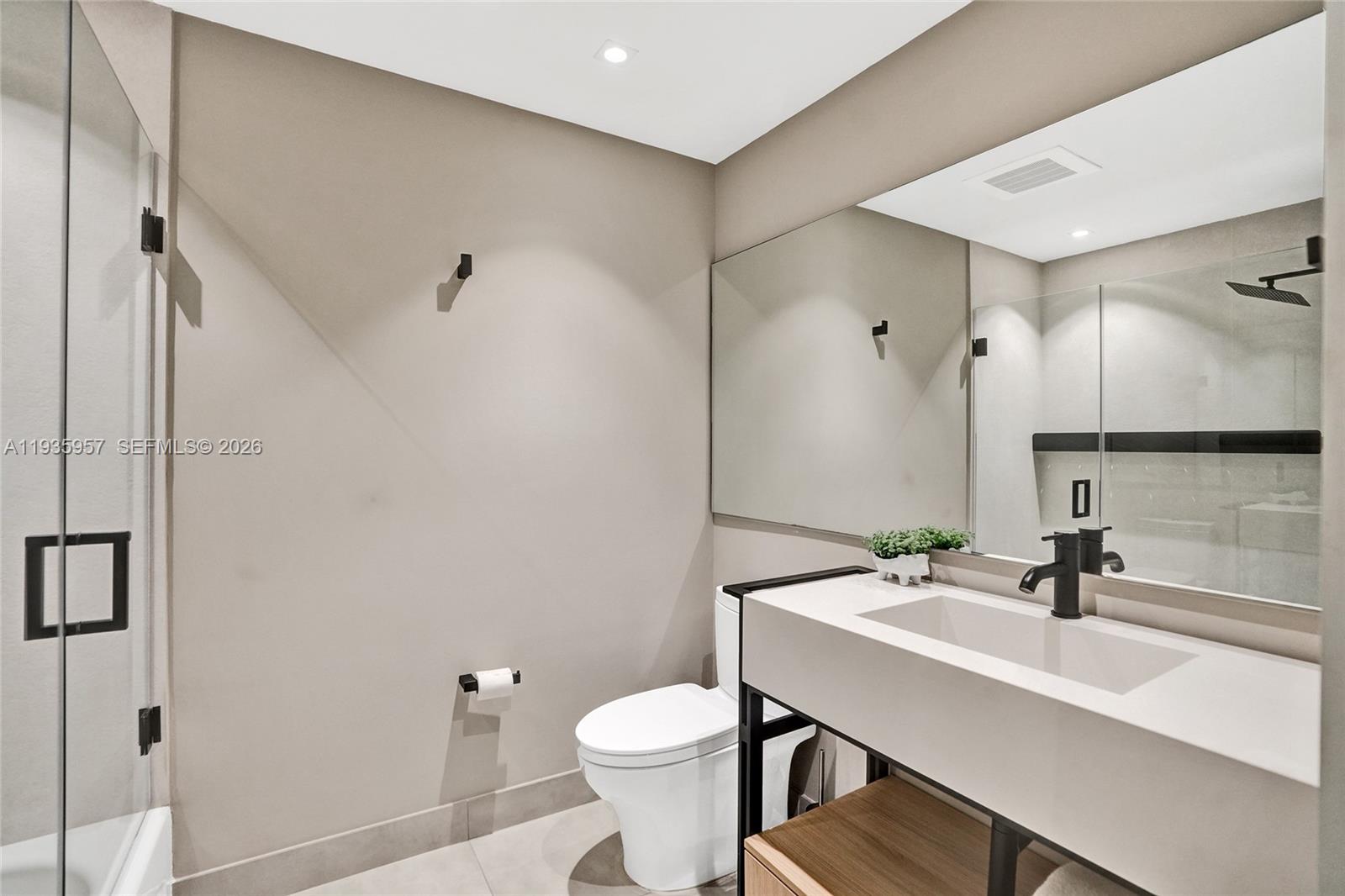 1010 SW 2nd Ave #601, Miami FL 33130