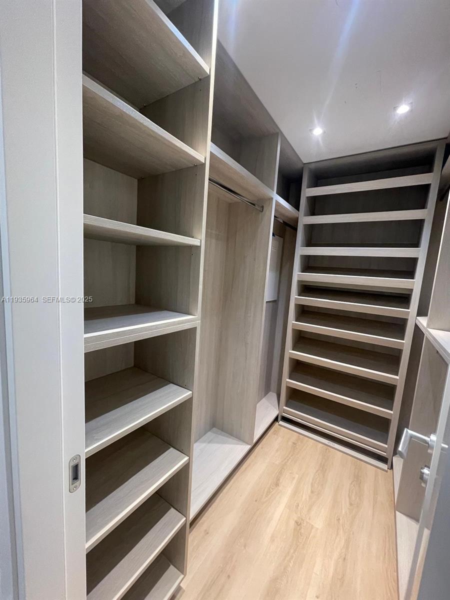 10275 Collins Ave #333, Bal Harbour FL 33154