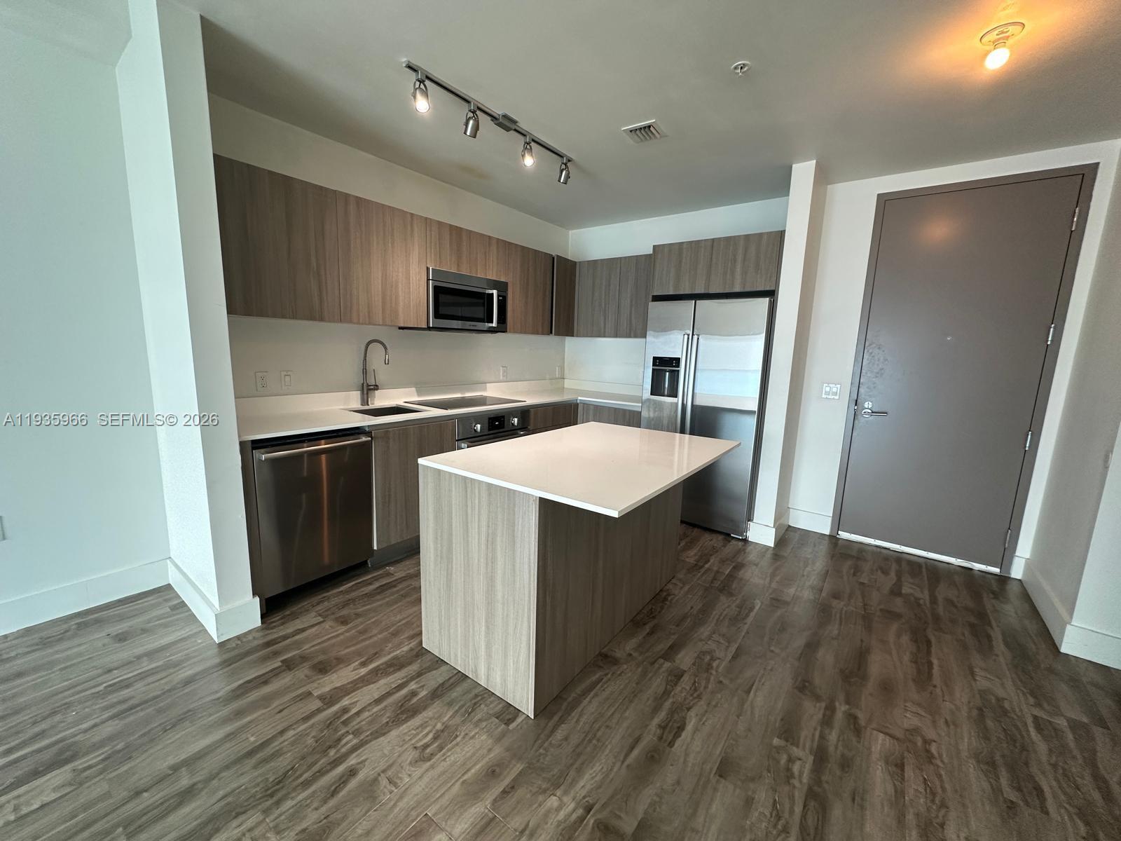 201 SW 17th Rd #803, Miami FL 33129