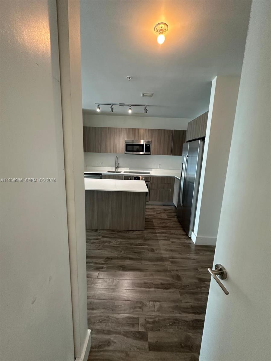 201 SW 17th Rd #803, Miami FL 33129