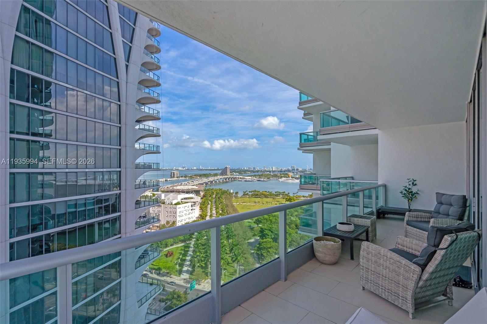 900 Biscayne Blvd #2312, Miami FL 33132
