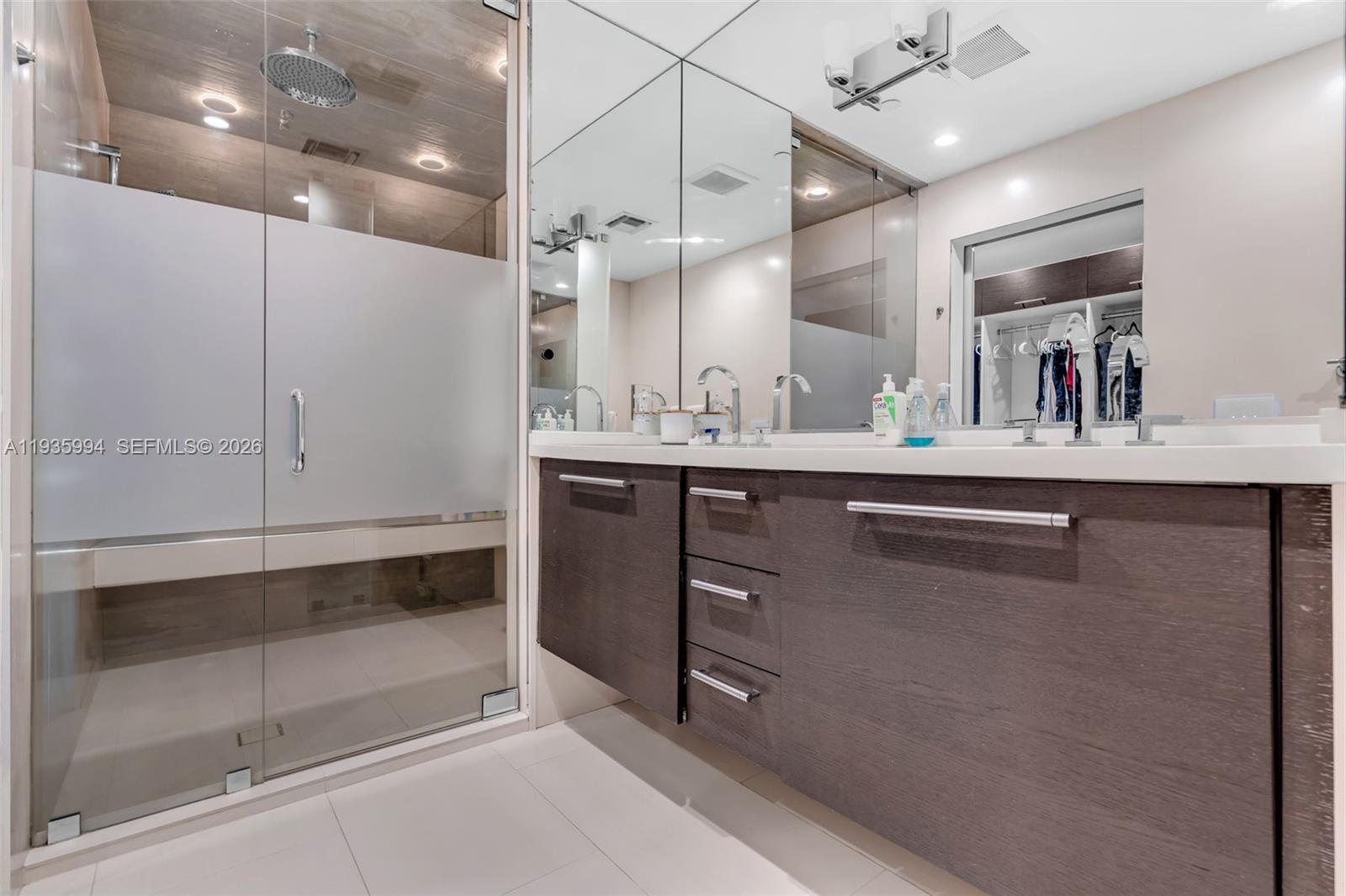 900 Biscayne Blvd #2312, Miami FL 33132
