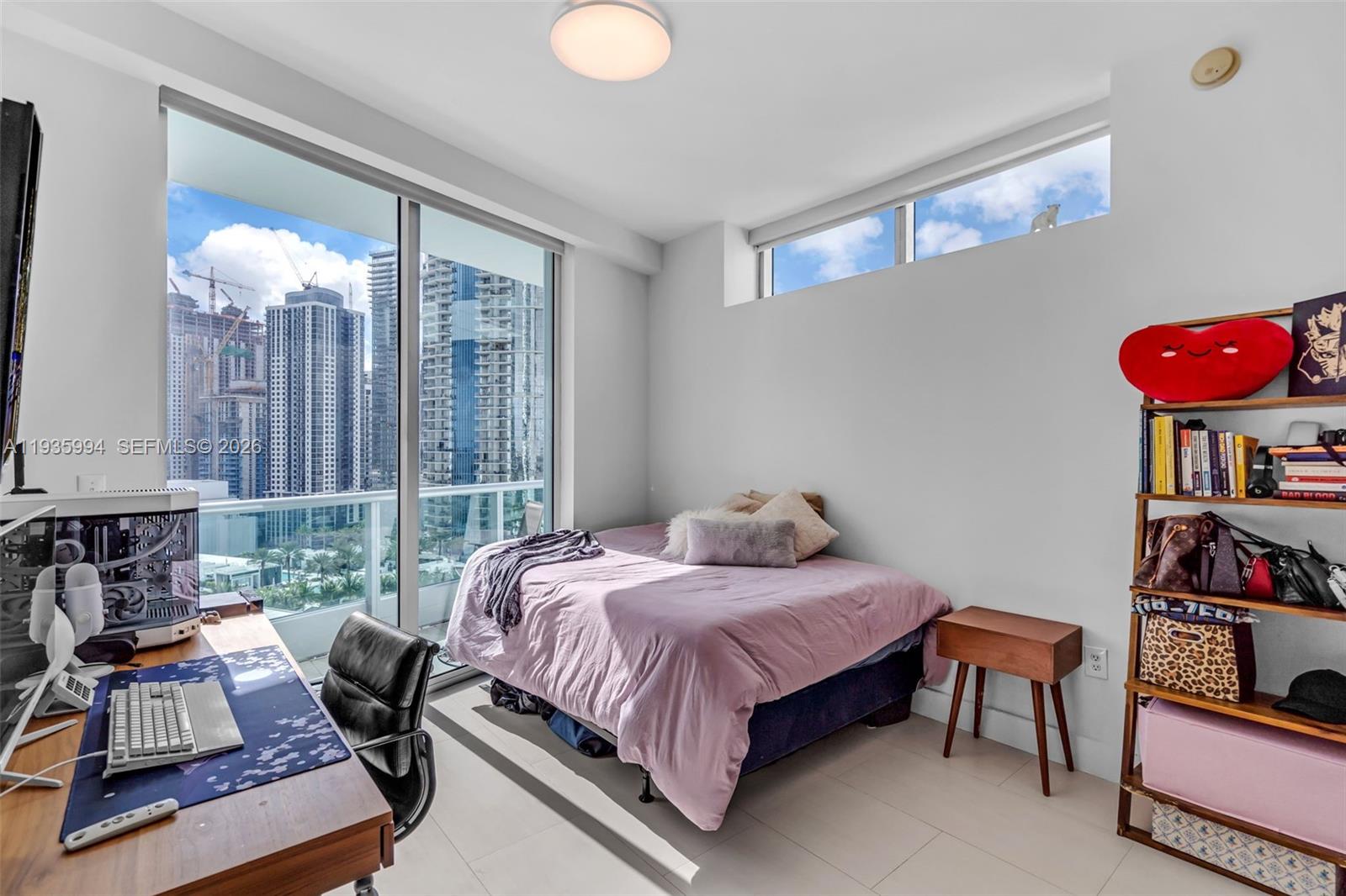 900 Biscayne Blvd #2312, Miami FL 33132