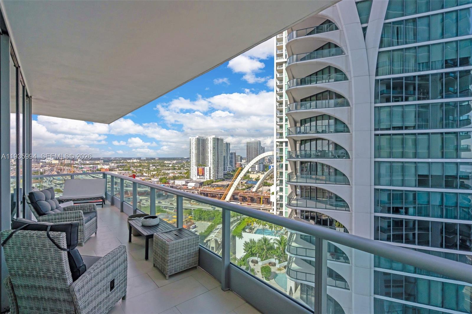 900 Biscayne Blvd #2312, Miami FL 33132