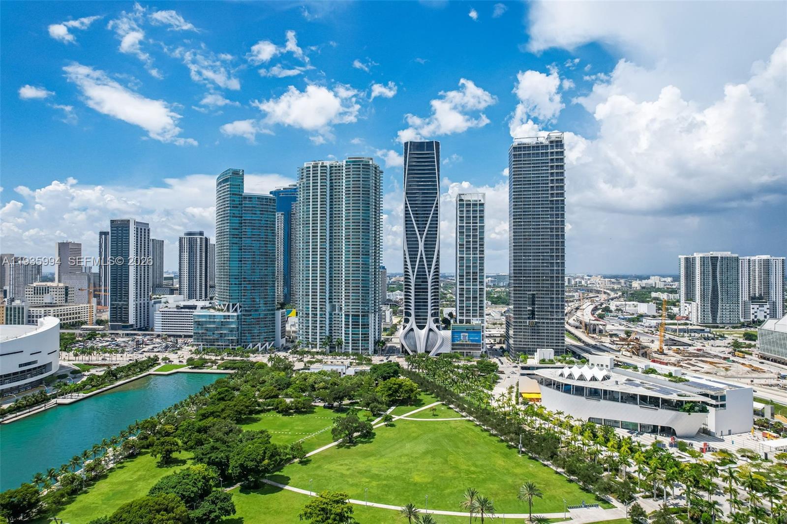 900 Biscayne Blvd #2312, Miami FL 33132