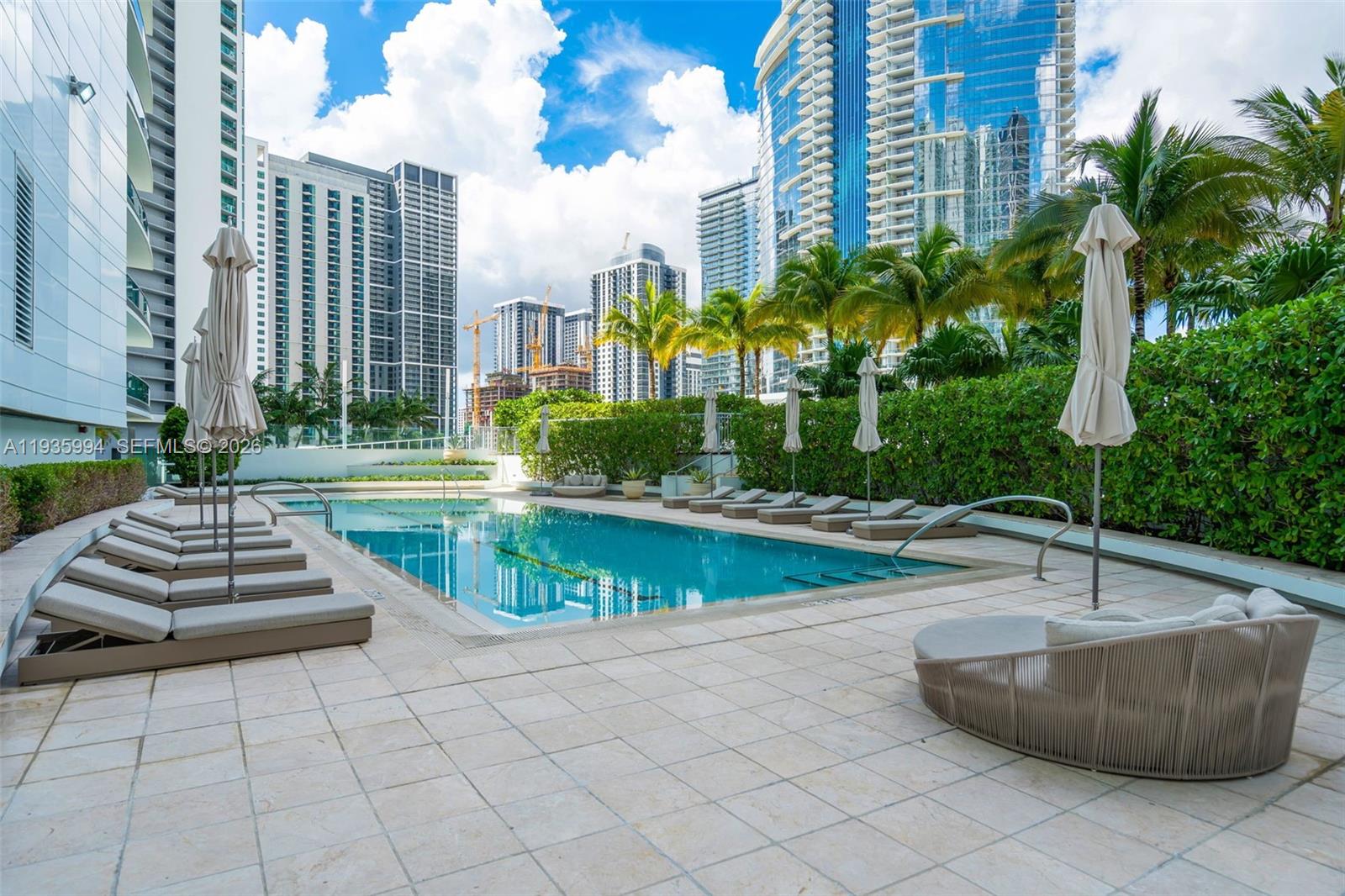 900 Biscayne Blvd #2312, Miami FL 33132