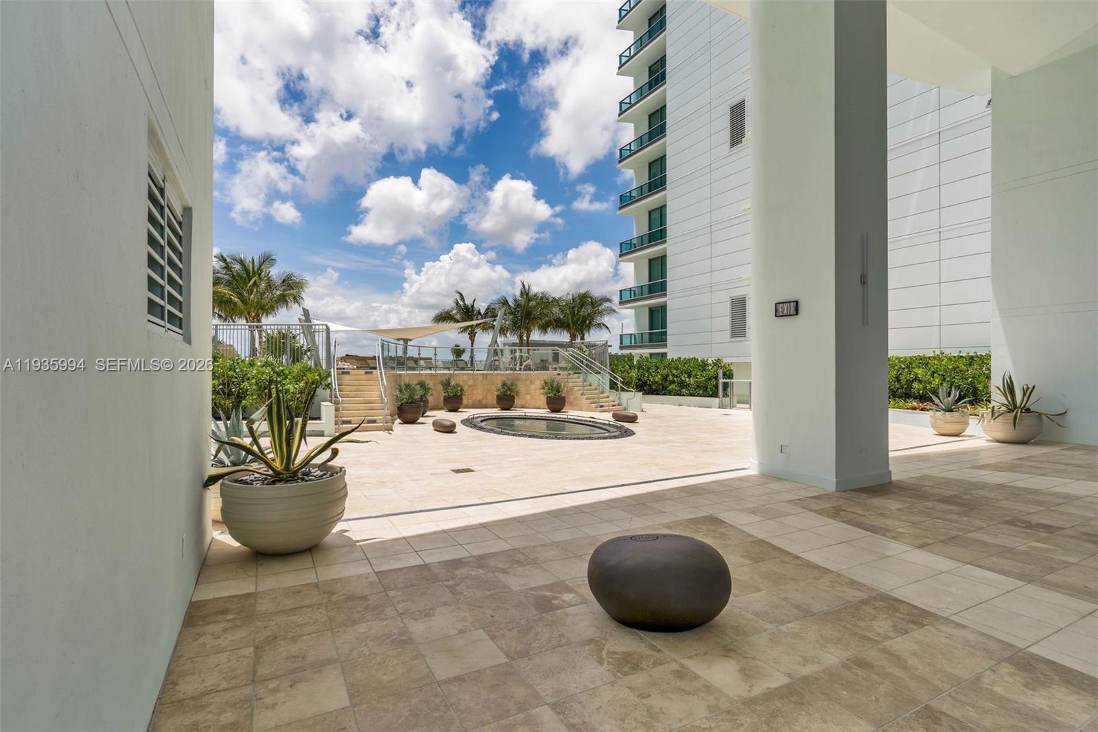 900 Biscayne Blvd #2312, Miami FL 33132