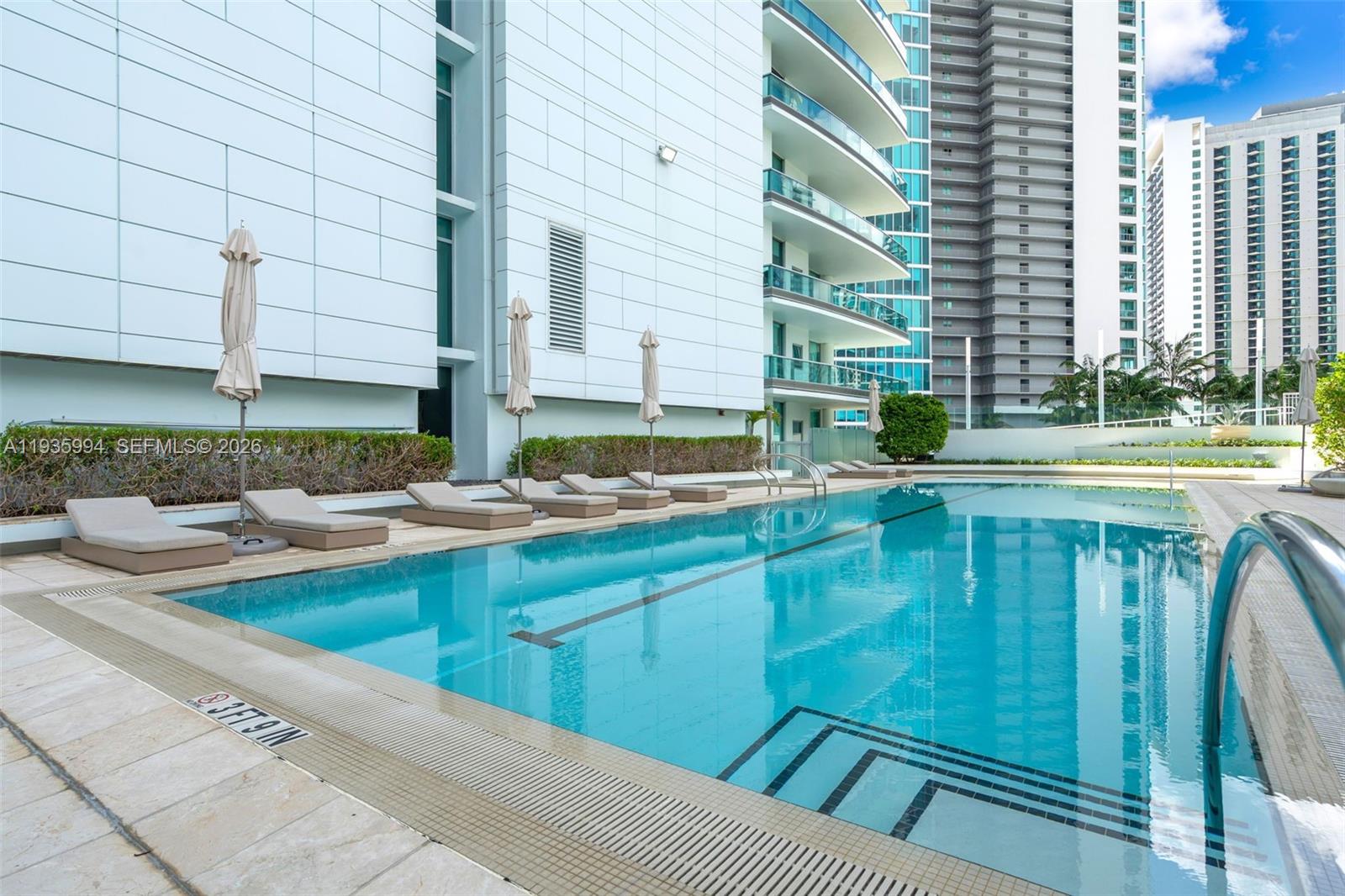 900 Biscayne Blvd #2312, Miami FL 33132