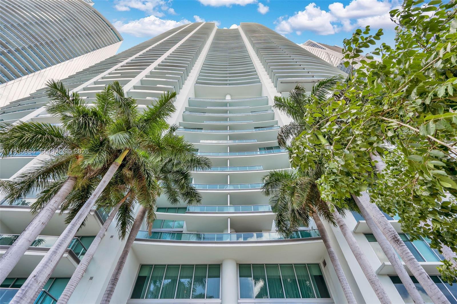 900 Biscayne Blvd #2312, Miami FL 33132