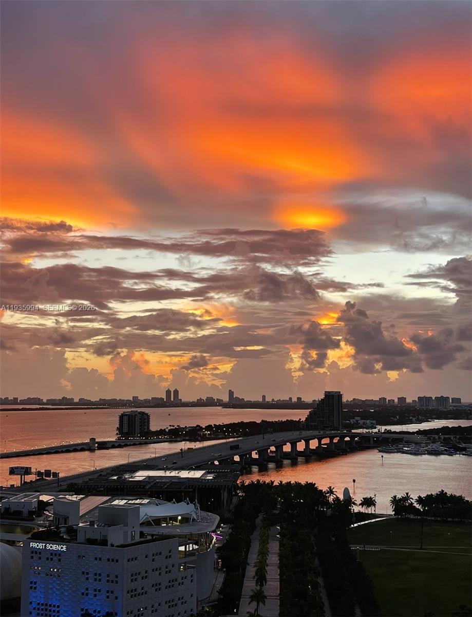 900 Biscayne Blvd #2312, Miami FL 33132