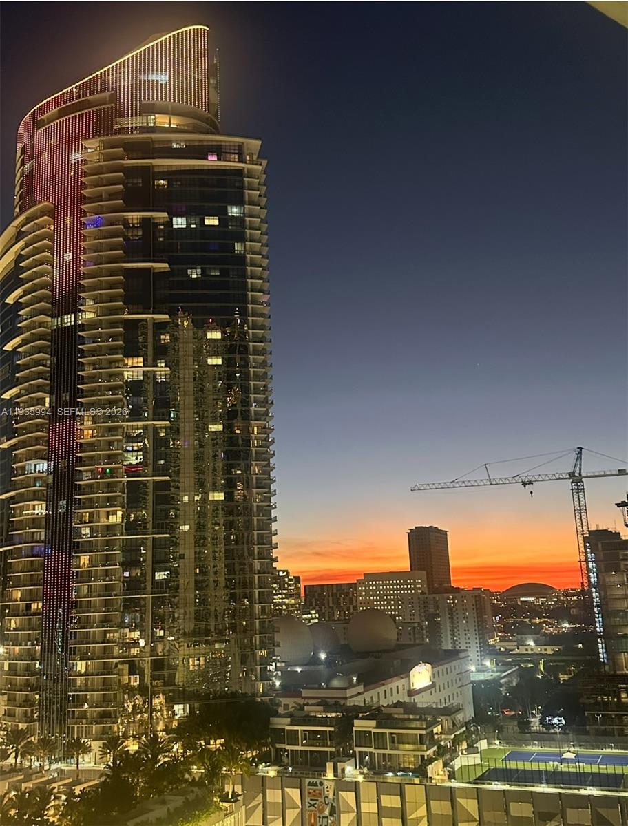 900 Biscayne Blvd #2312, Miami FL 33132
