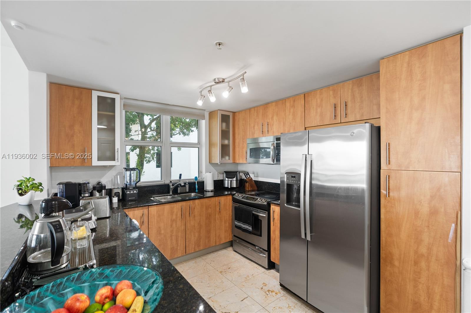 7918 Harbor Island Dr #212, North Bay Village FL 33141