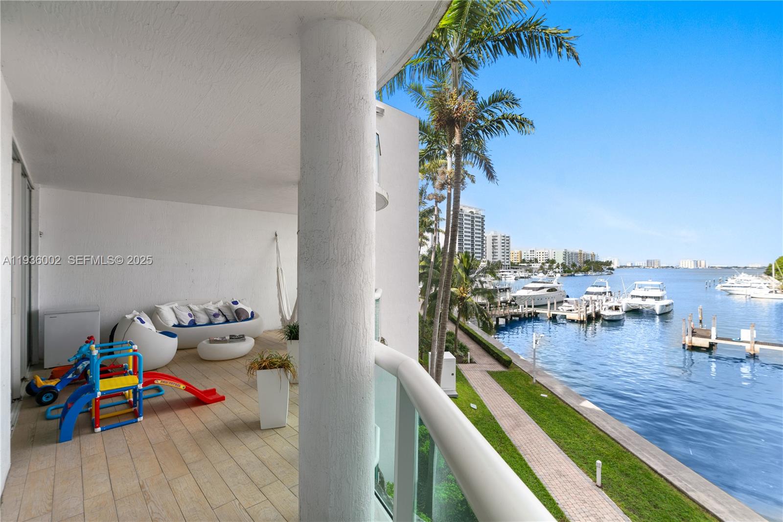 7918 Harbor Island Dr #212, North Bay Village FL 33141