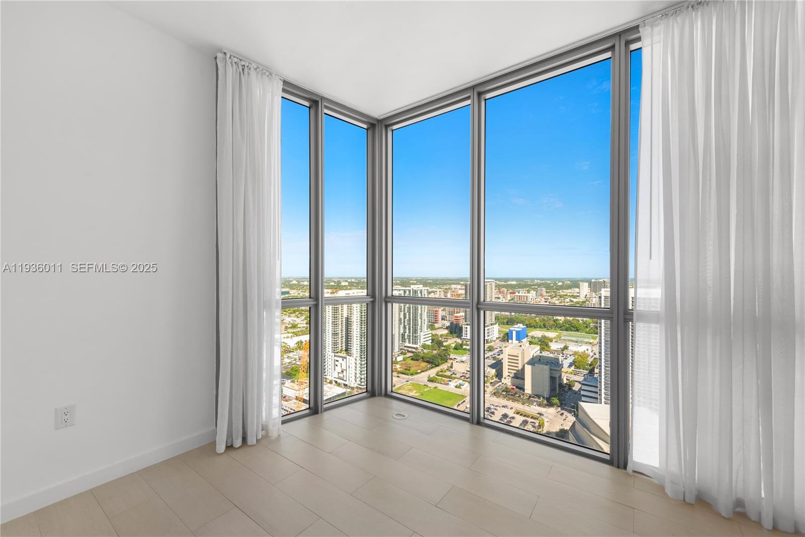 1100 Biscayne Blvd #4307, Miami FL 33132