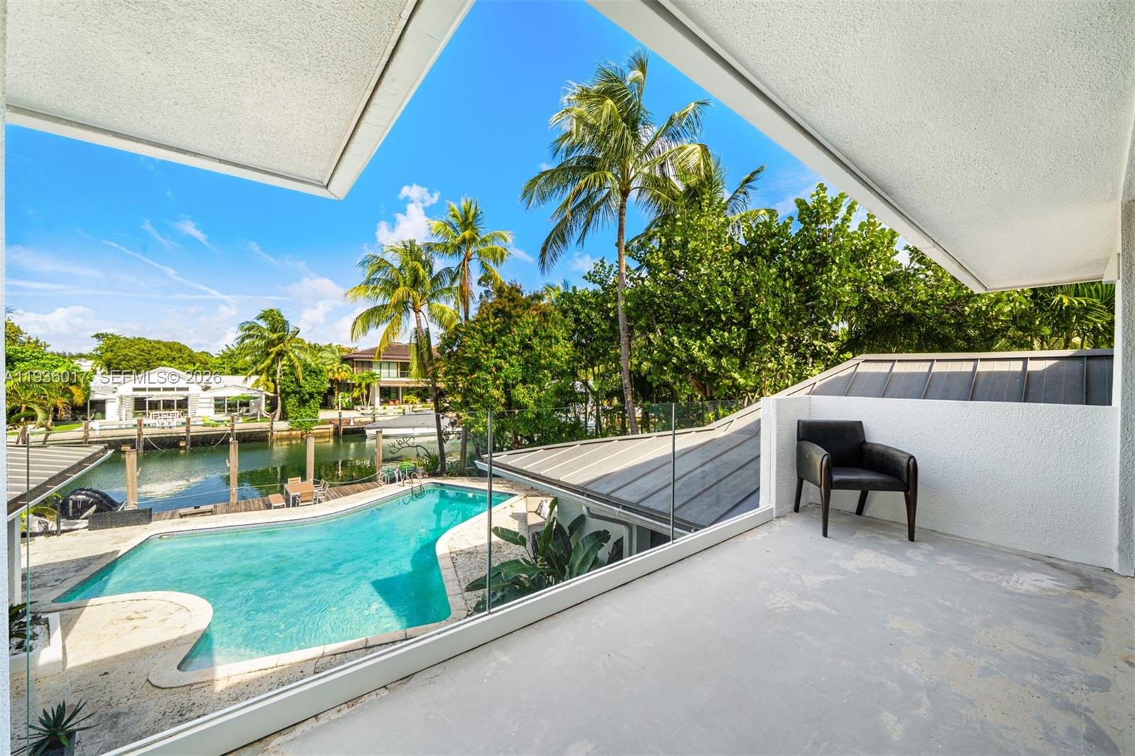121 Knollwood Drive, Key Biscayne FL 33149