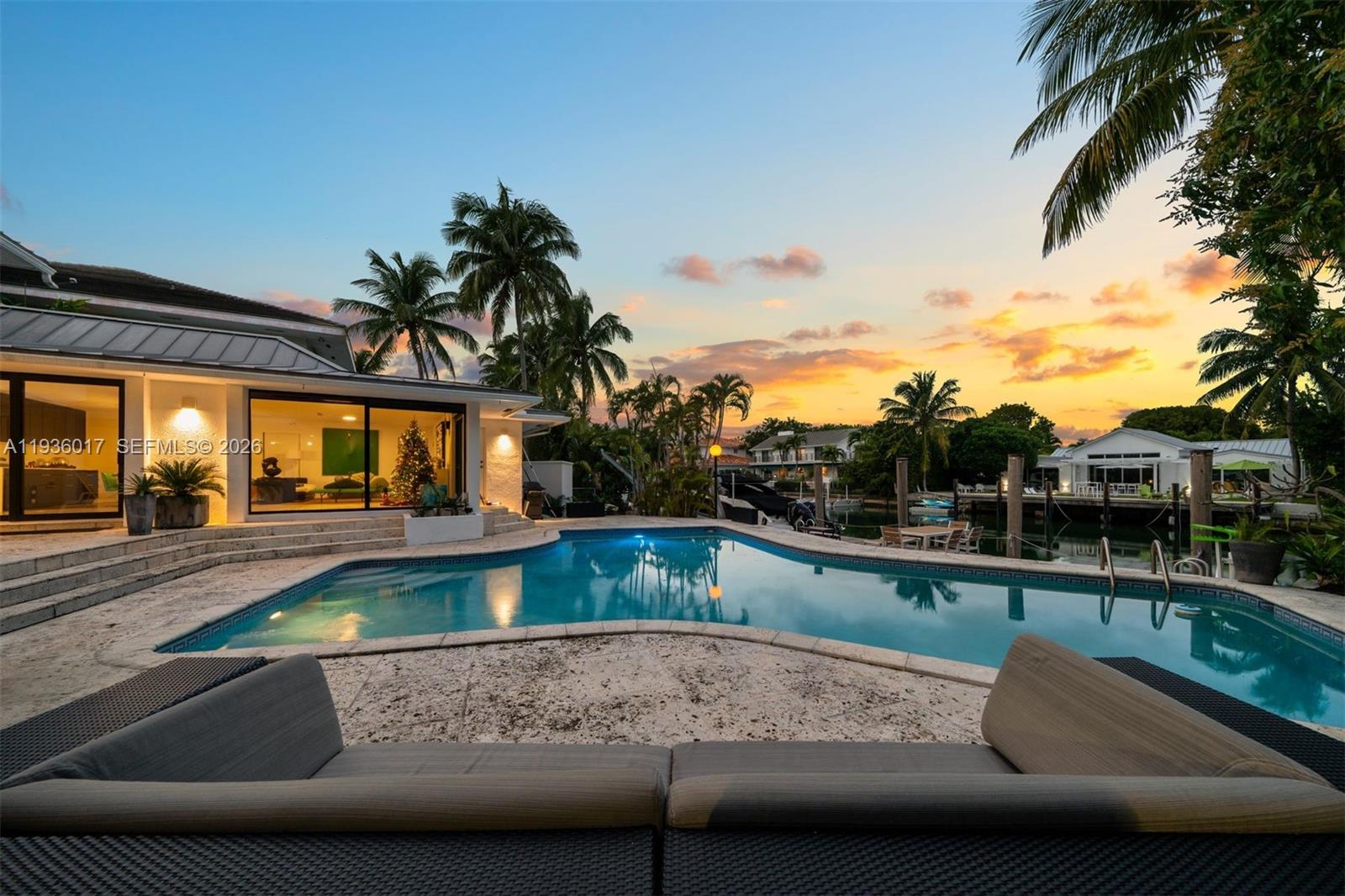 121 Knollwood Drive, Key Biscayne FL 33149