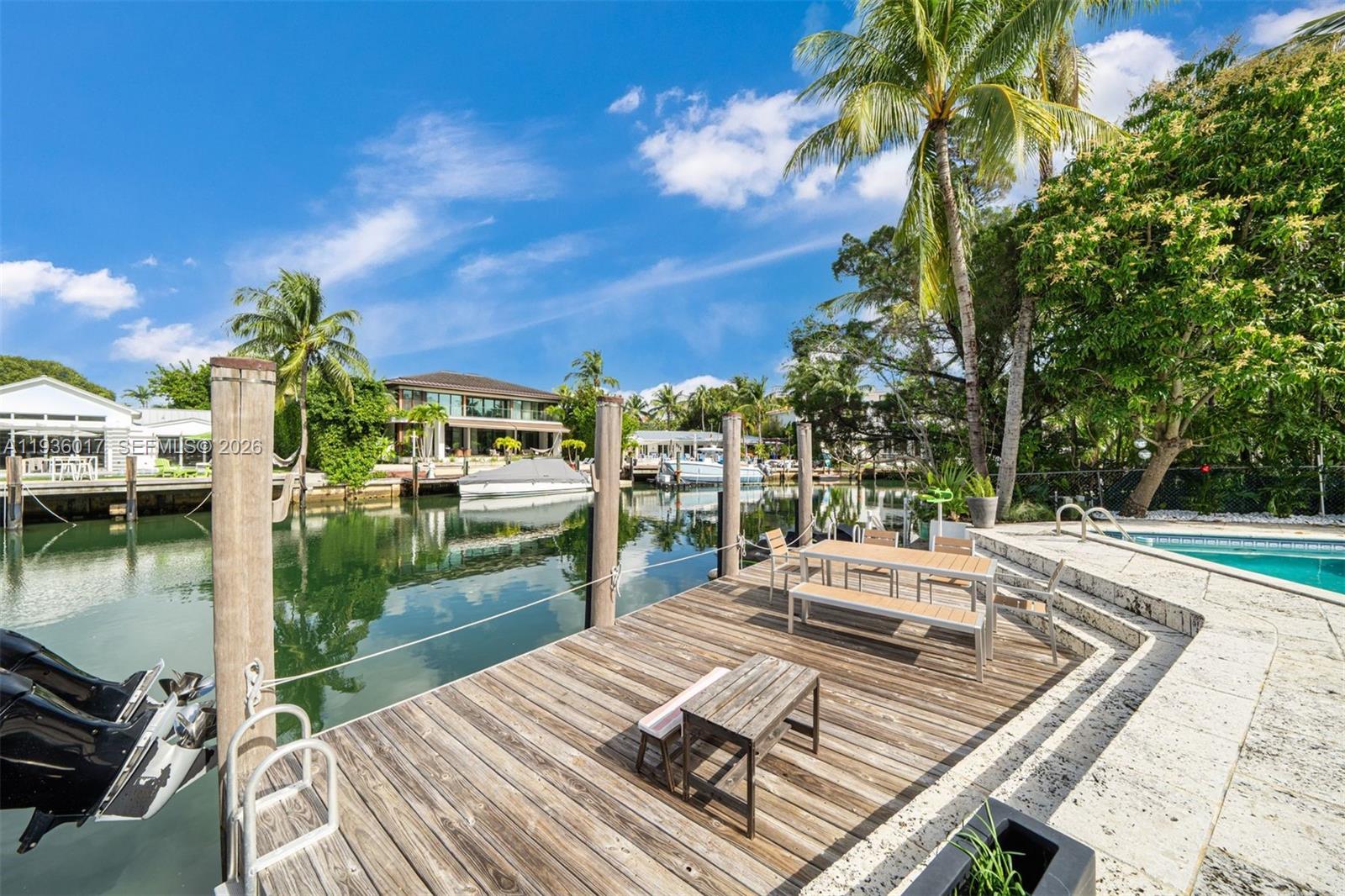 121 Knollwood Drive, Key Biscayne FL 33149