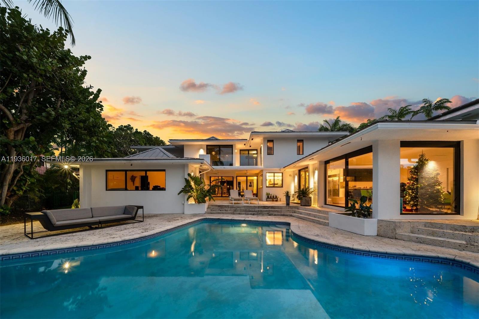 121 Knollwood Drive, Key Biscayne FL 33149