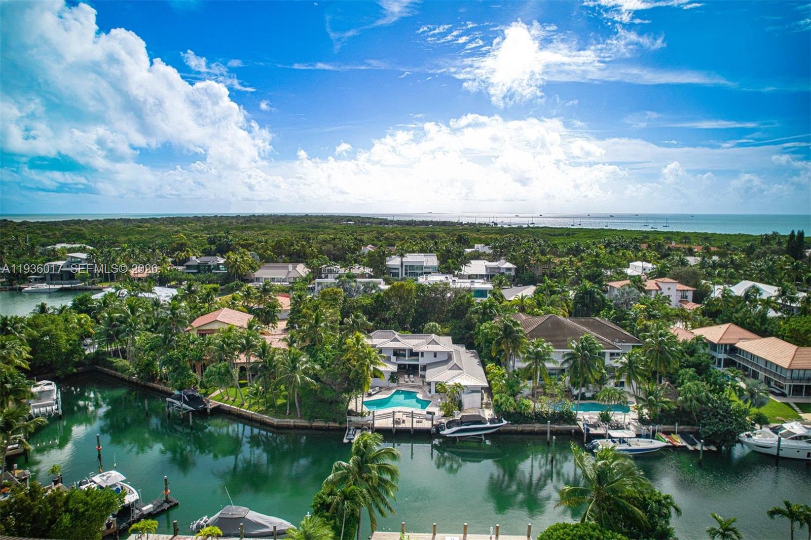 121 Knollwood Drive, Key Biscayne FL 33149