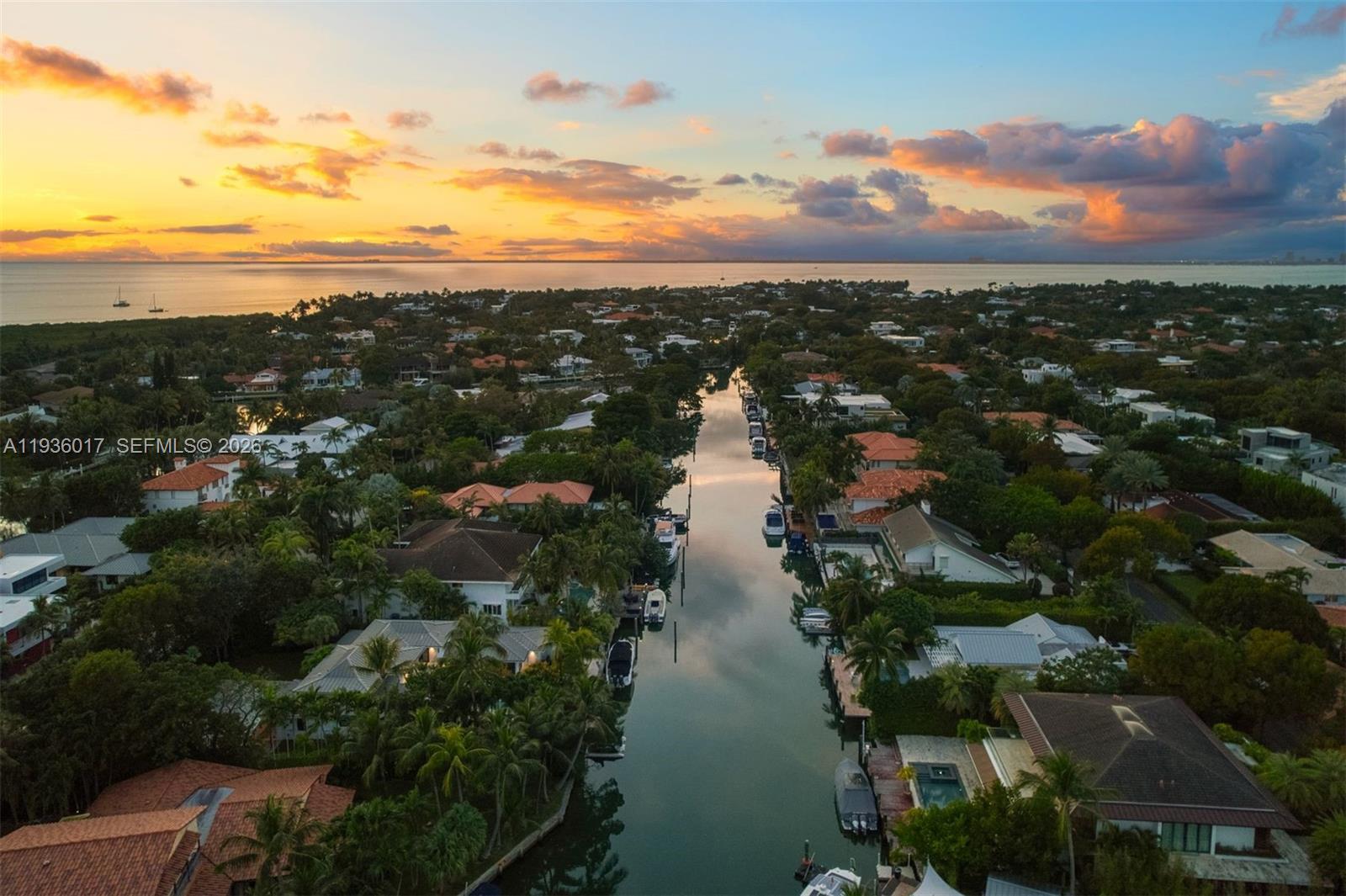 121 Knollwood Drive, Key Biscayne FL 33149