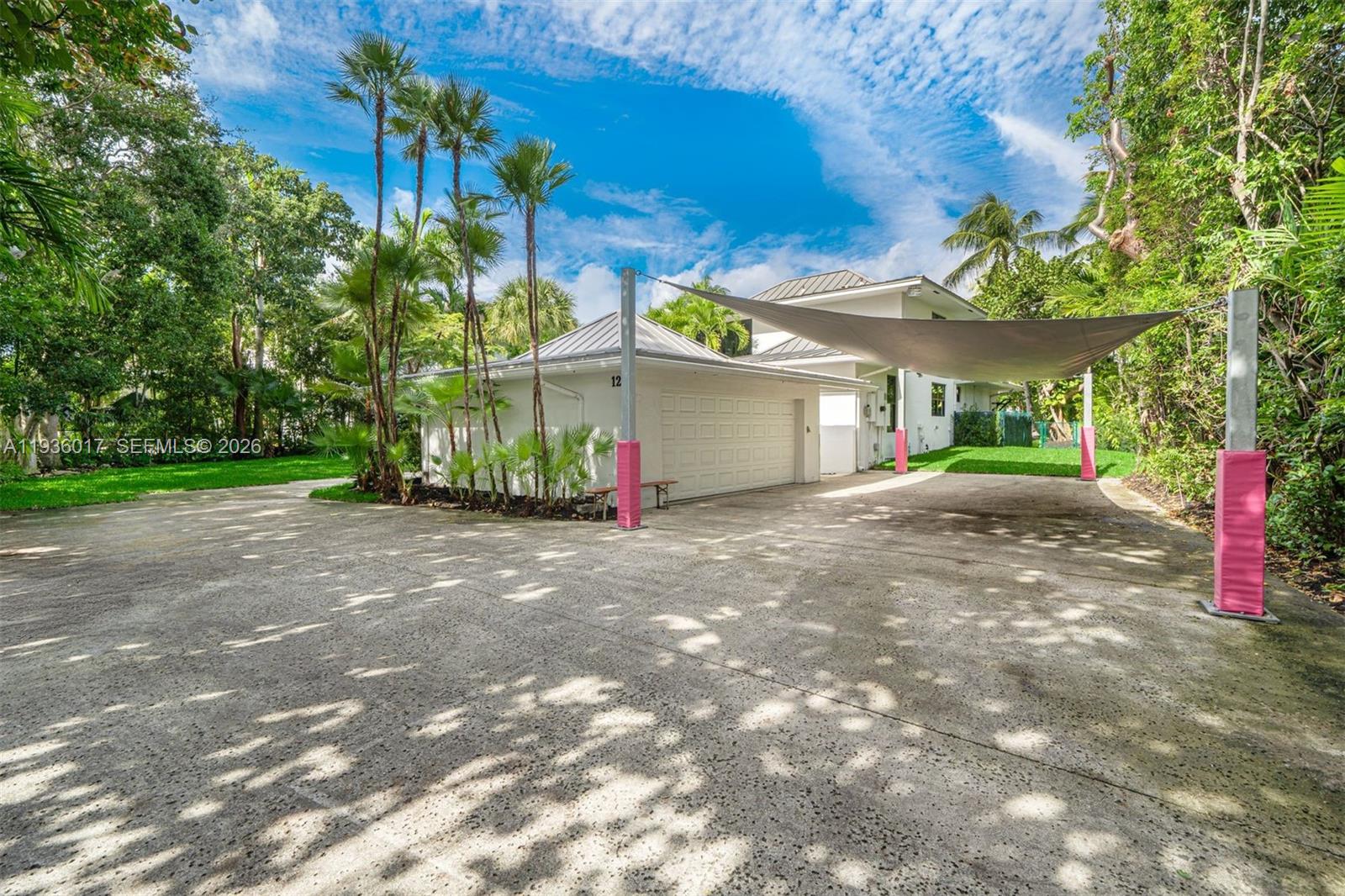121 Knollwood Drive, Key Biscayne FL 33149