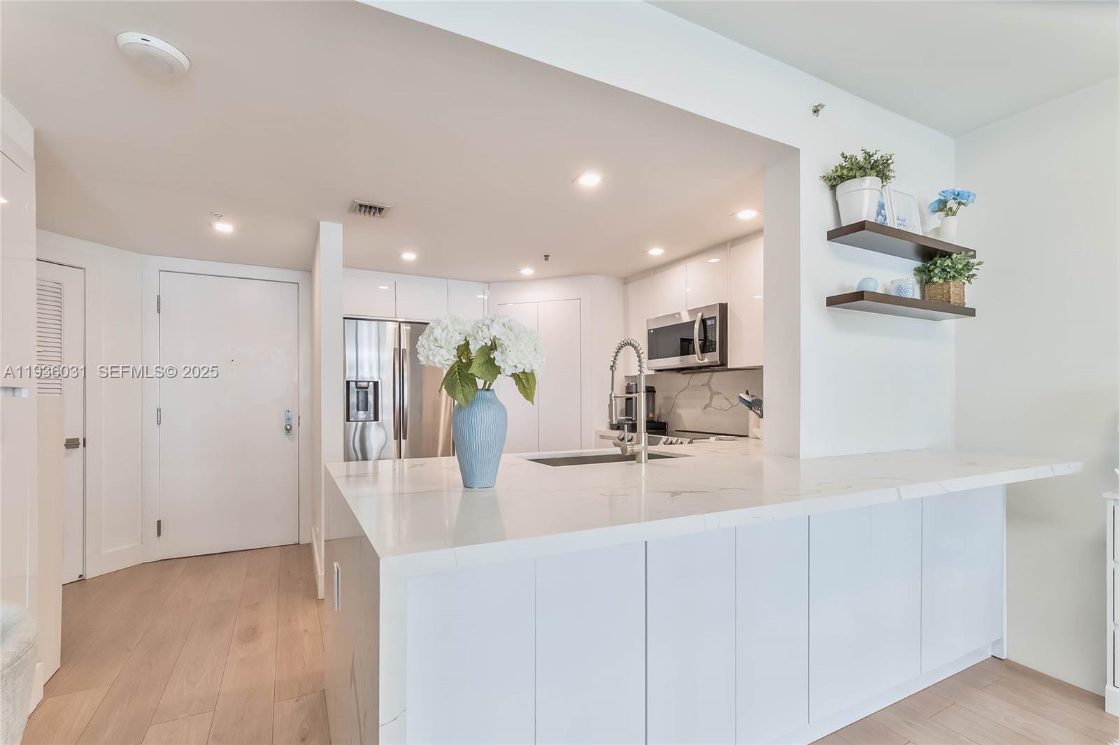 701 Brickell Key Blvd #808, Miami FL 33131