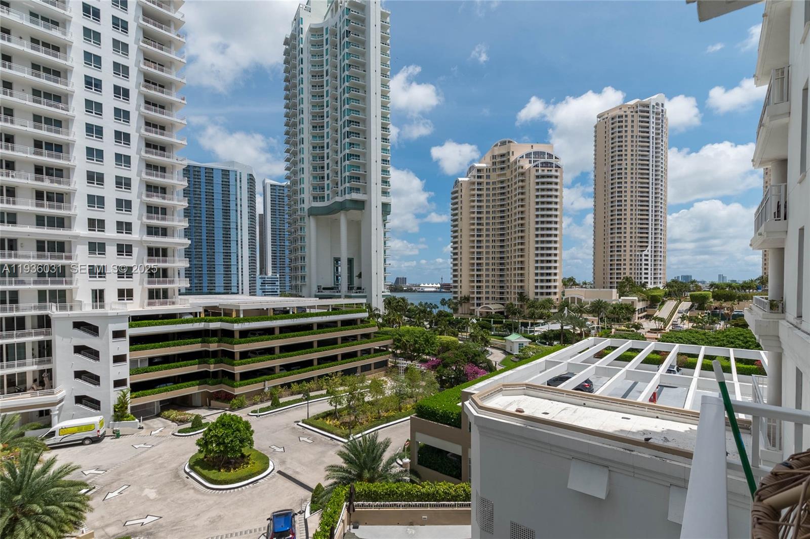 701 Brickell Key Blvd #808, Miami FL 33131