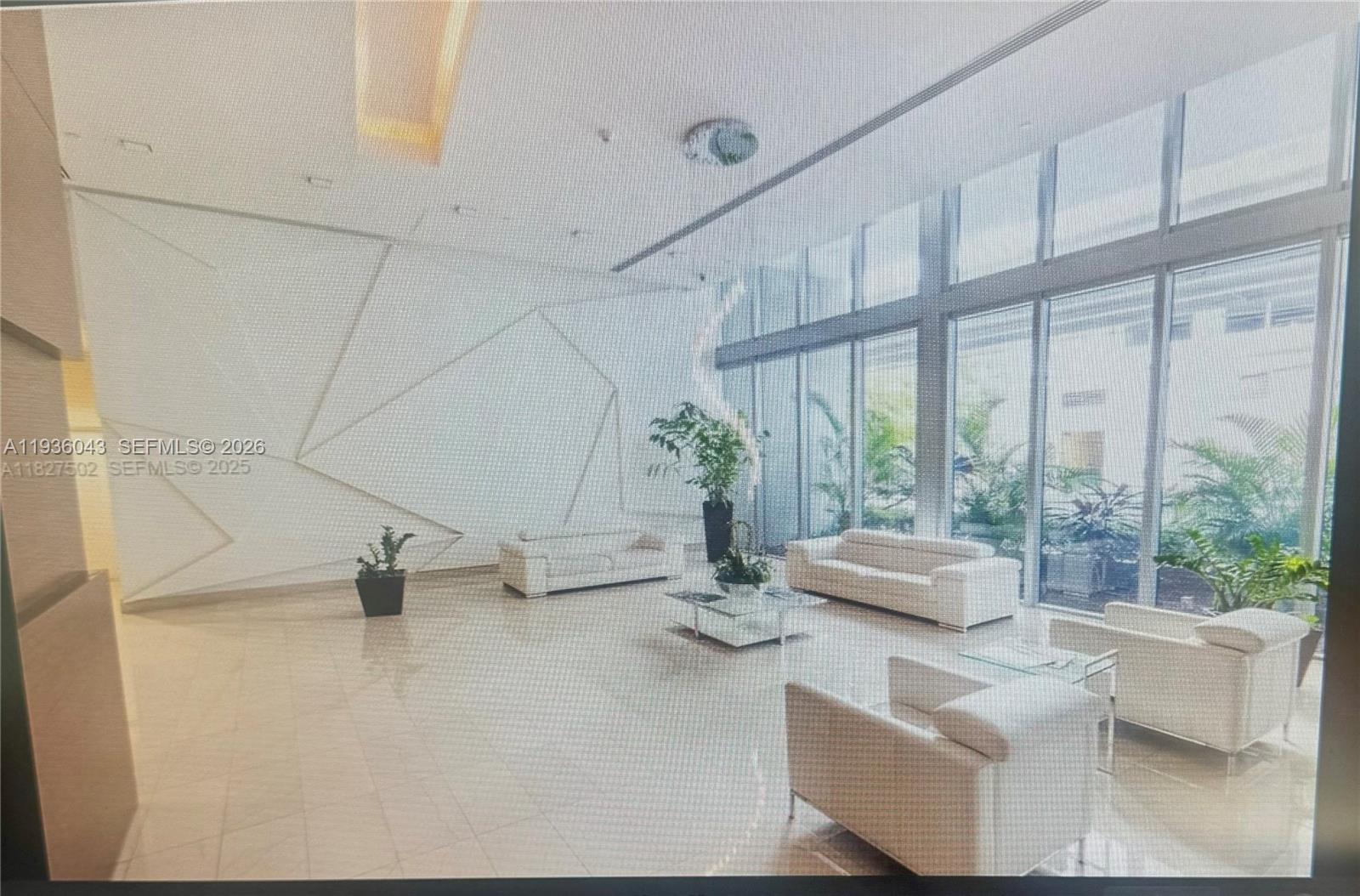 1111 SW 1 #2616, Miami FL 33130