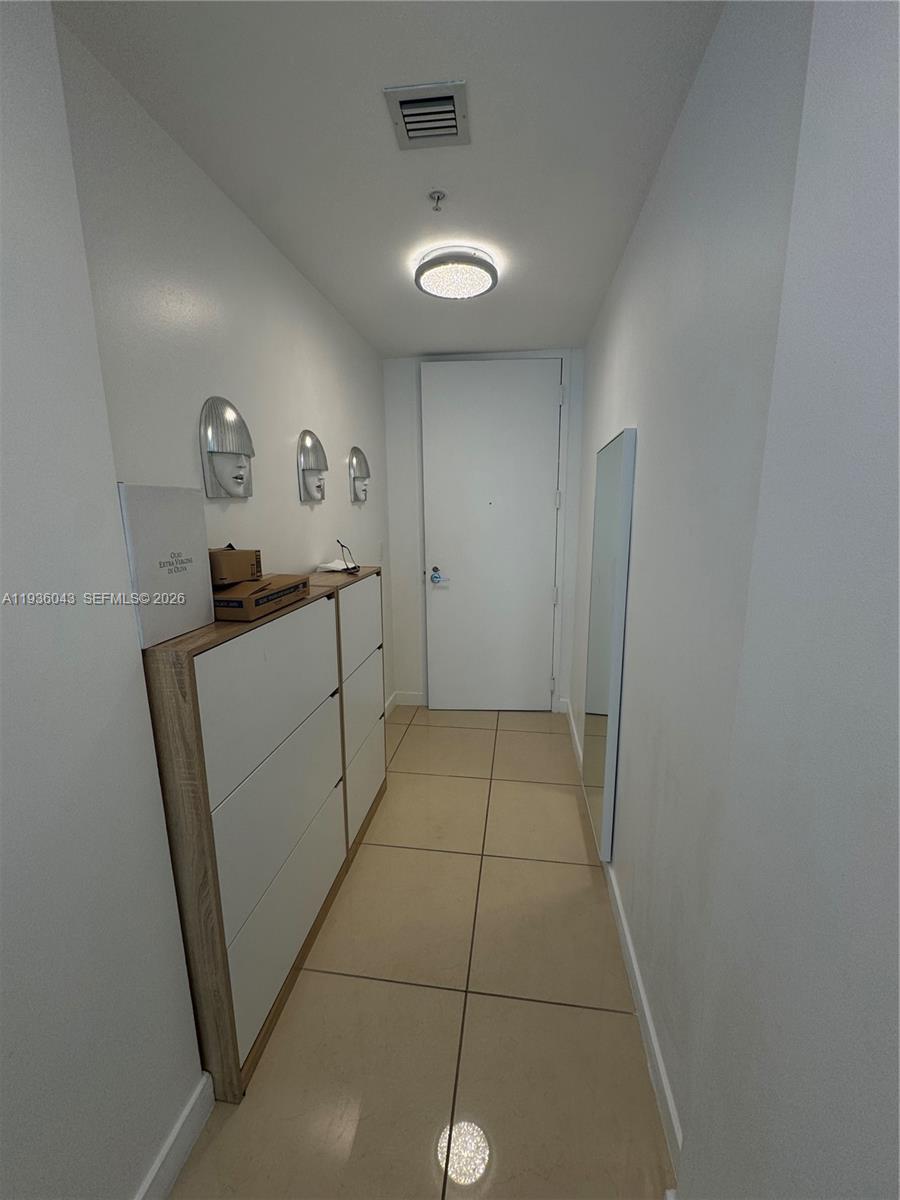 1111 SW 1 #2616, Miami FL 33130