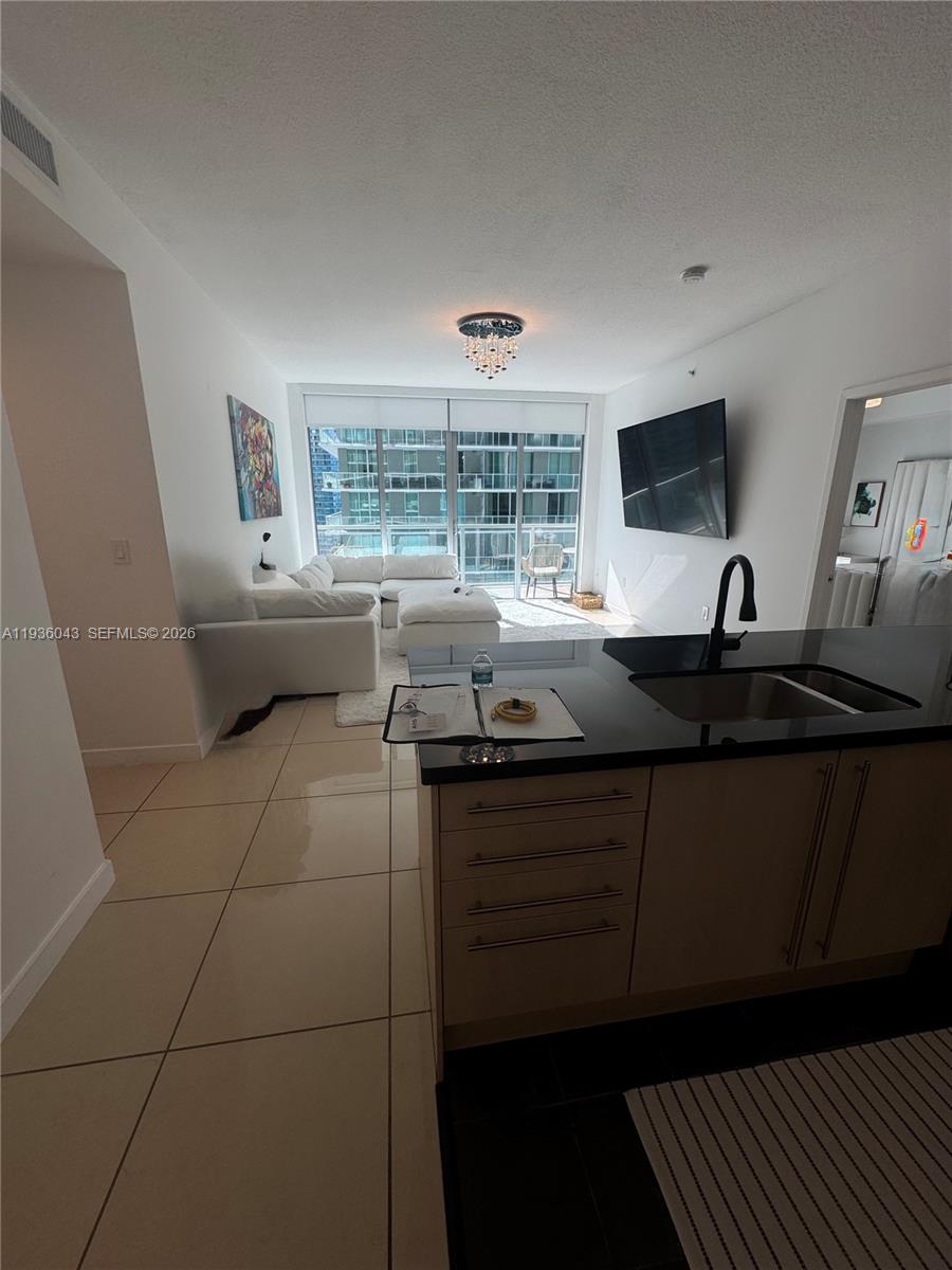 1111 SW 1 #2616, Miami FL 33130