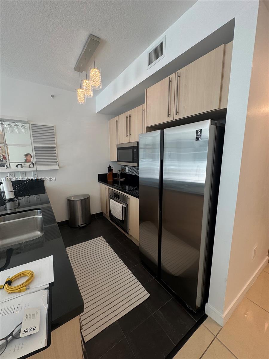 1111 SW 1 #2616, Miami FL 33130