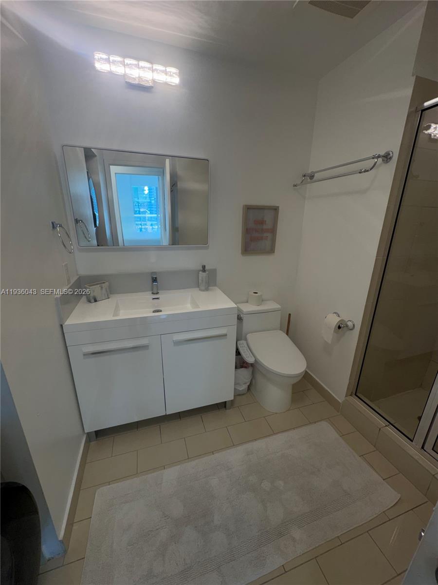 1111 SW 1 #2616, Miami FL 33130