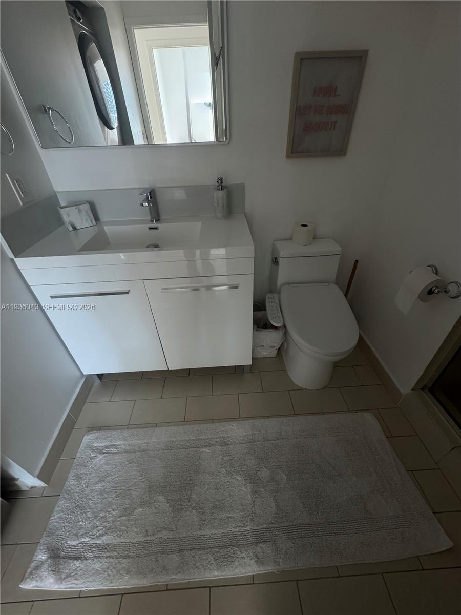 1111 SW 1 #2616, Miami FL 33130