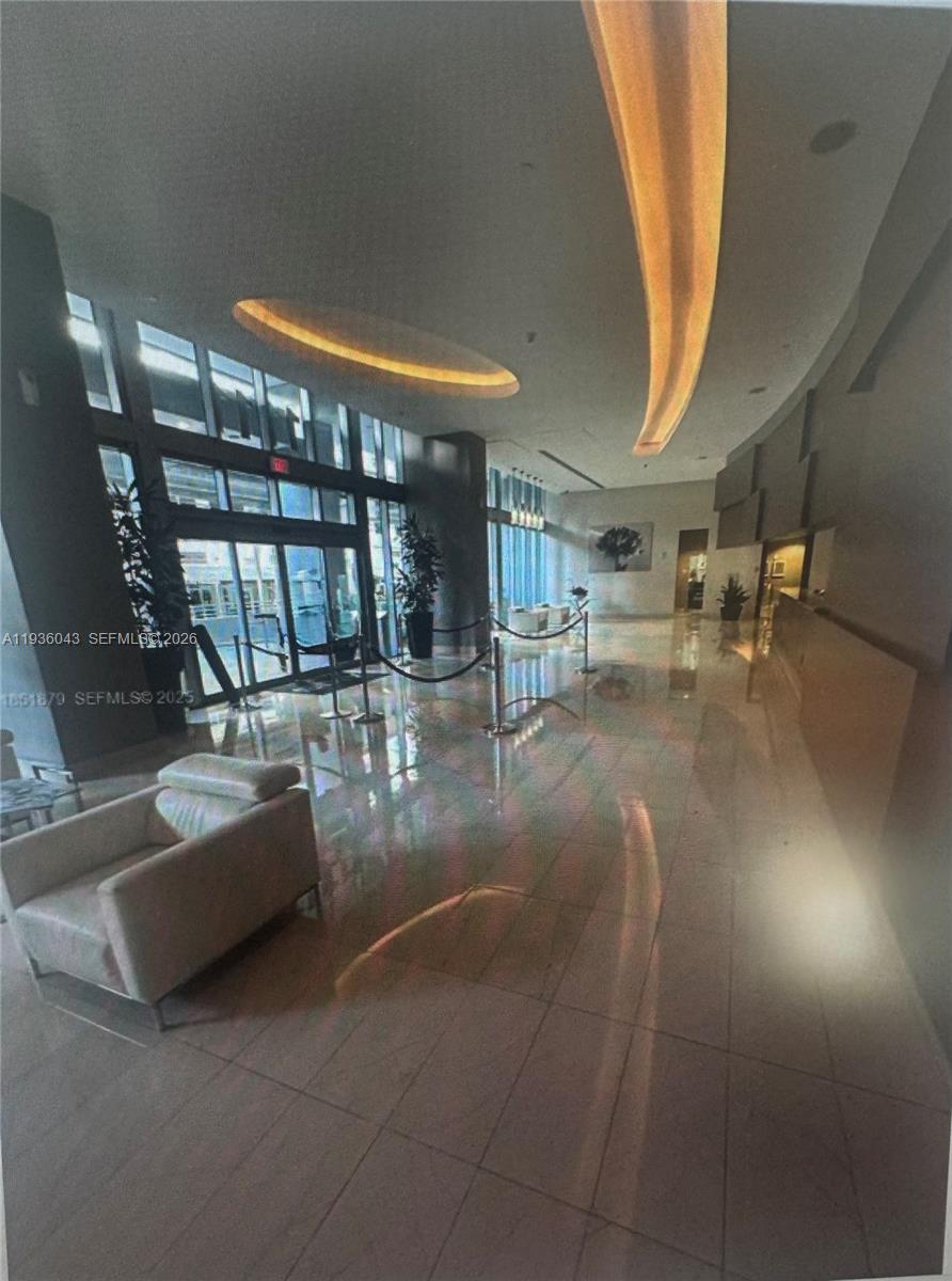1111 SW 1 #2616, Miami FL 33130