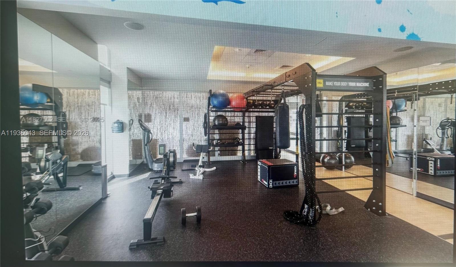 1111 SW 1 #2616, Miami FL 33130