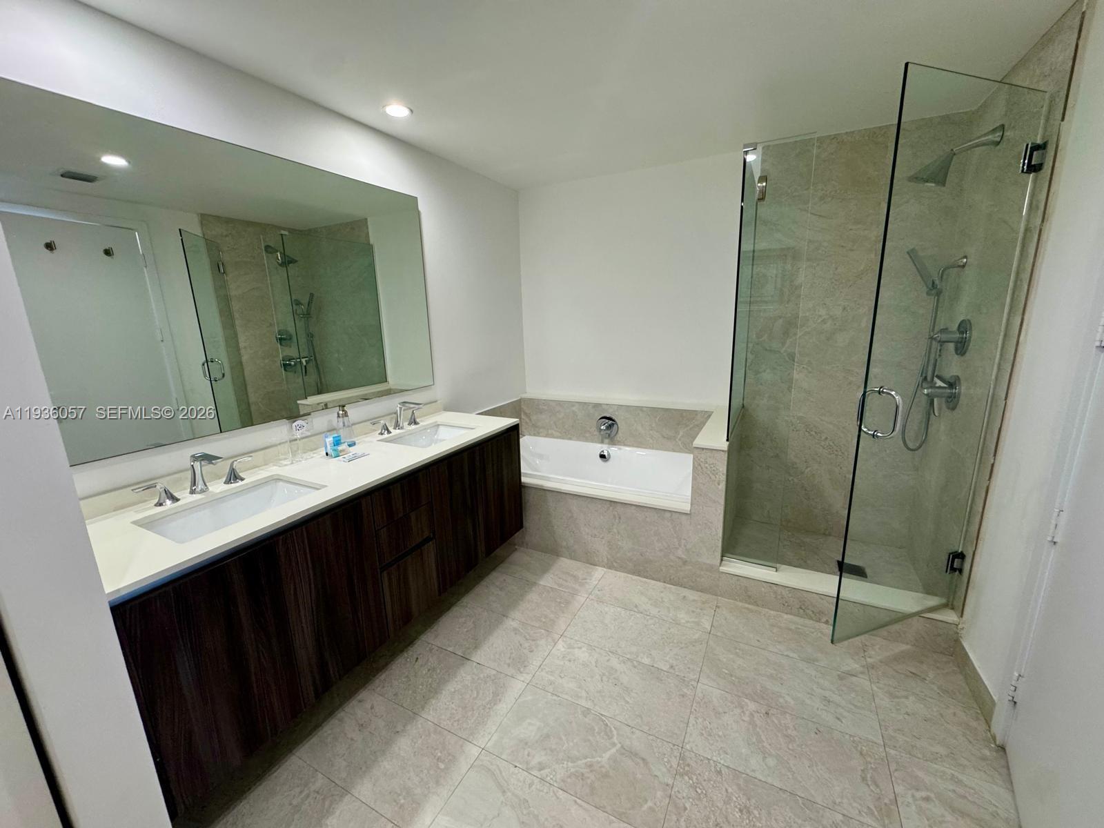 488 NE 18 #806, Miami FL 33132