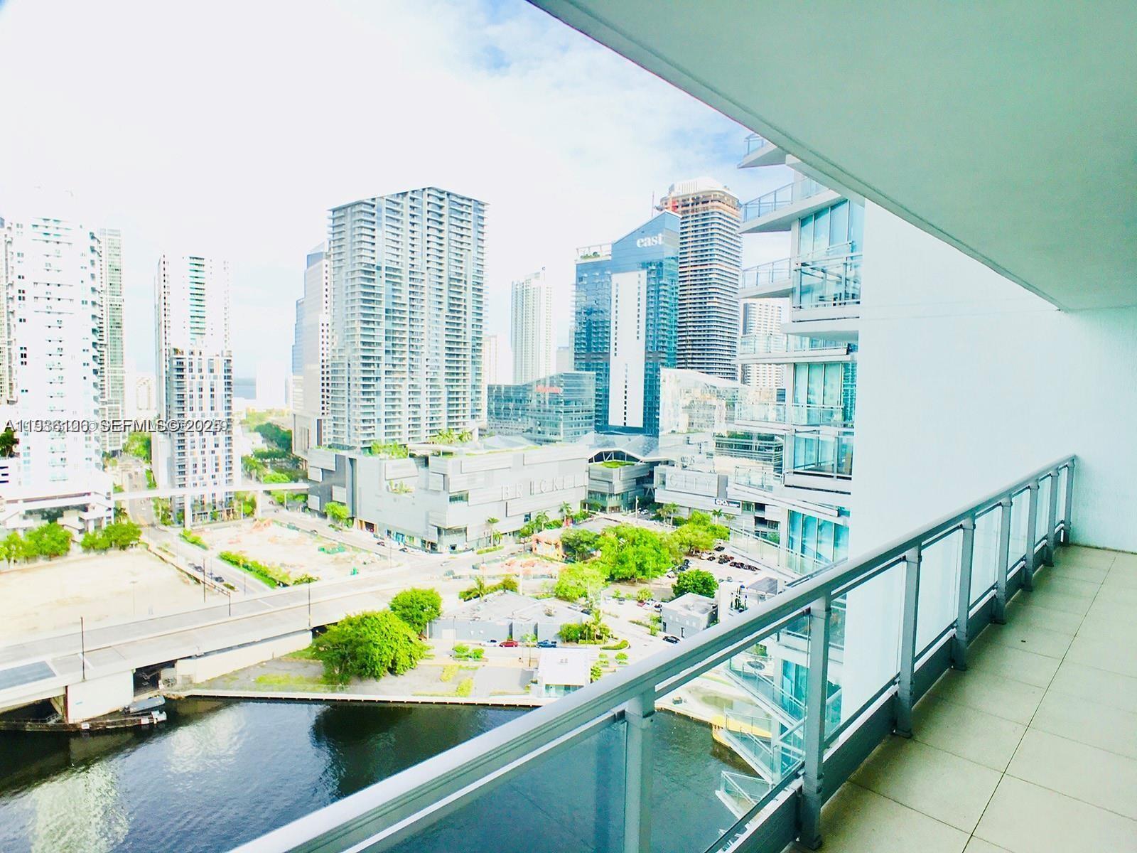 92 SW 3rd St #2312, Miami FL 33130