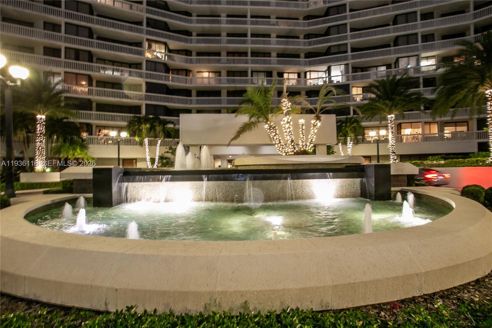 1000 W Island Blvd #2906, Aventura FL 33160
