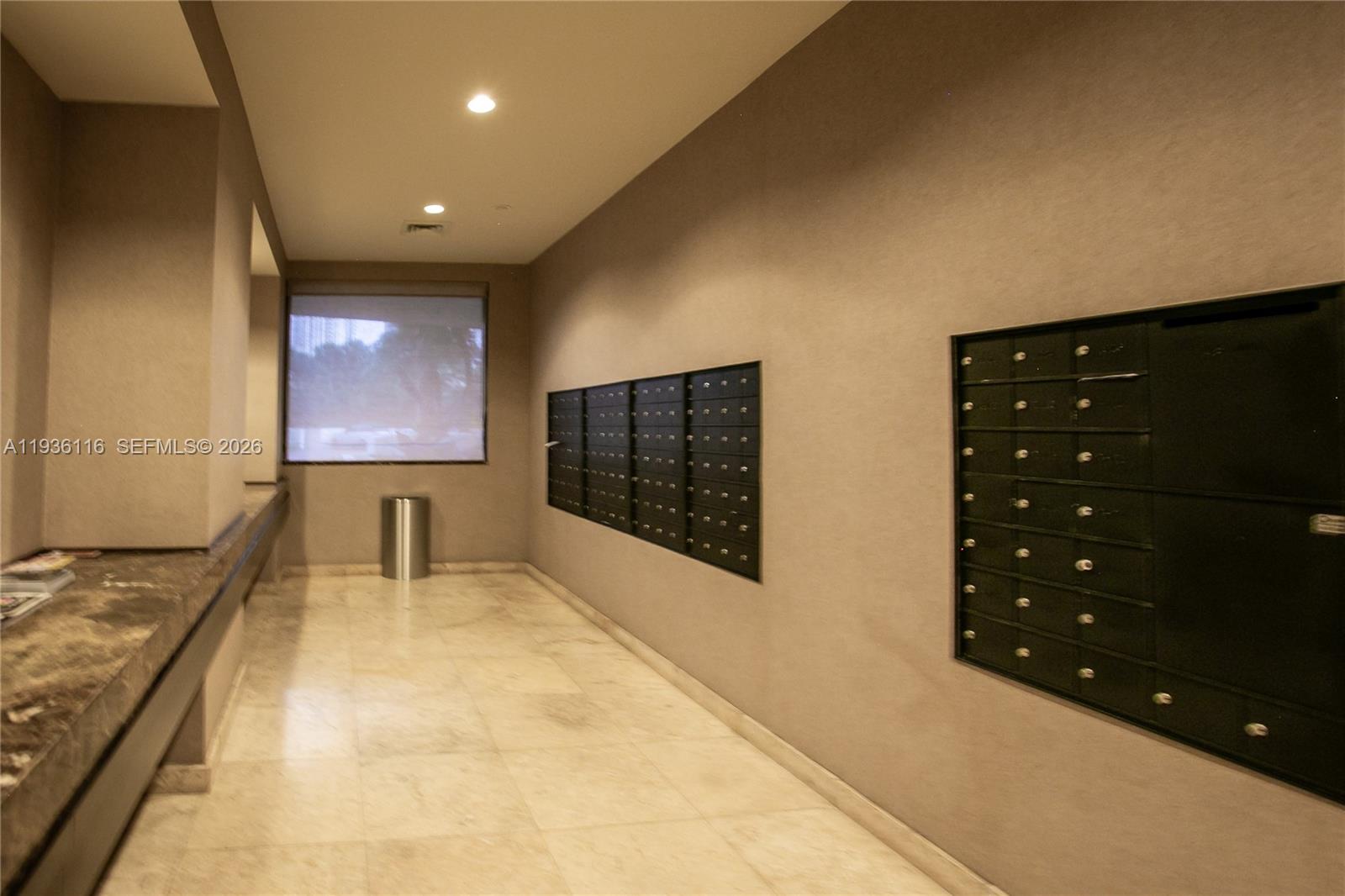 1000 W Island Blvd #2906, Aventura FL 33160