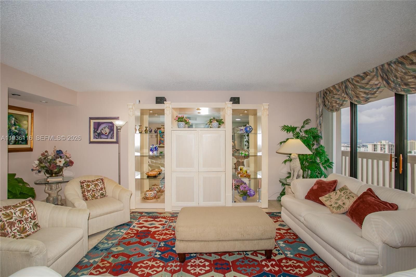 1000 W Island Blvd #2906, Aventura FL 33160