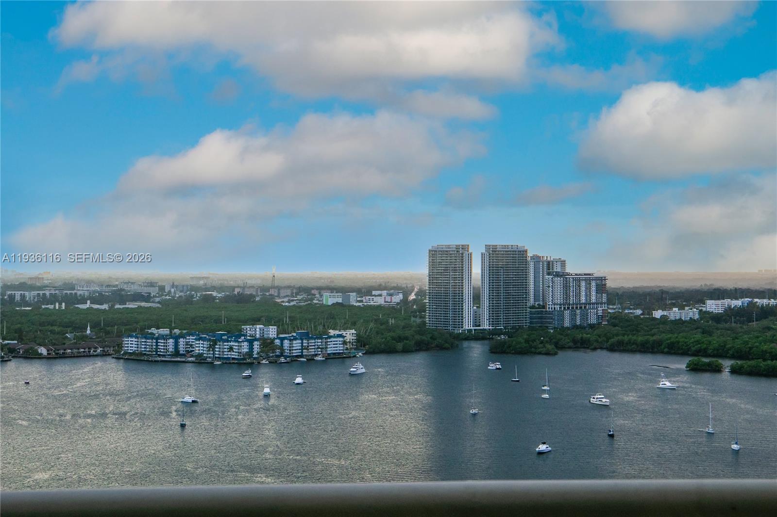 1000 W Island Blvd #2906, Aventura FL 33160