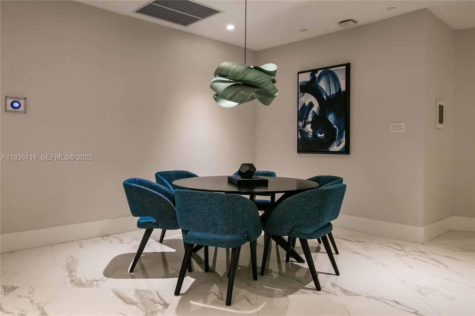 1000 W Island Blvd #2906, Aventura FL 33160