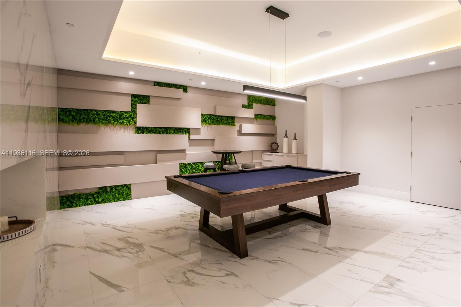 1000 W Island Blvd #2906, Aventura FL 33160