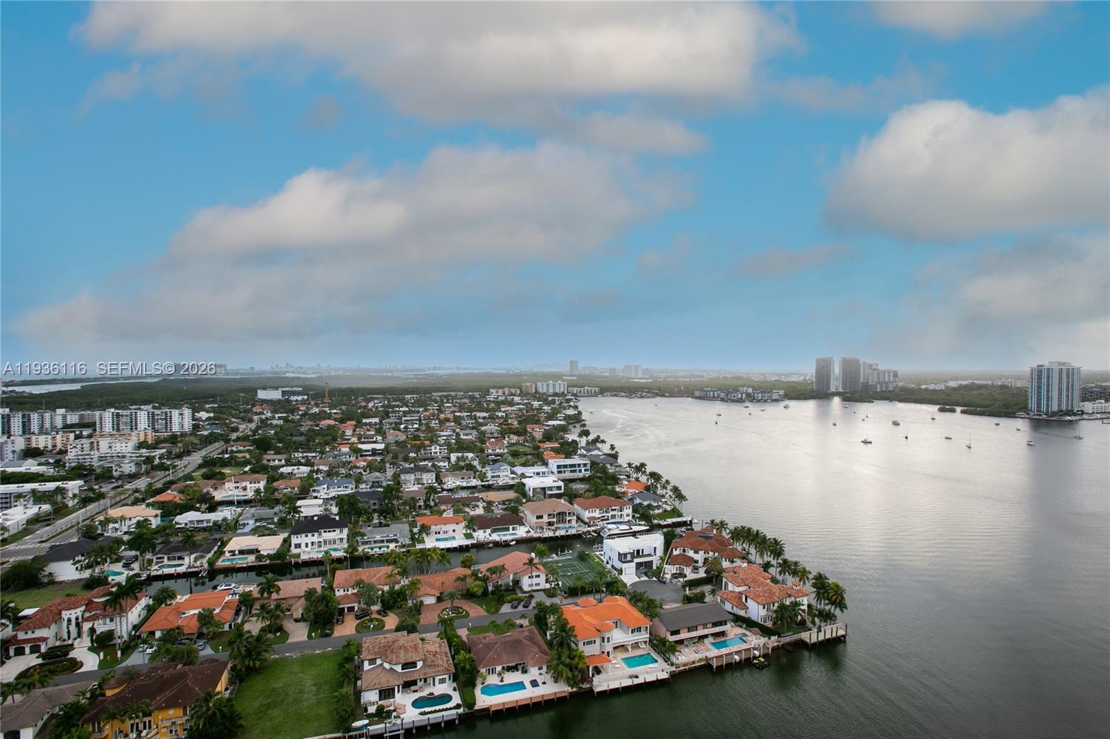 1000 W Island Blvd #2906, Aventura FL 33160