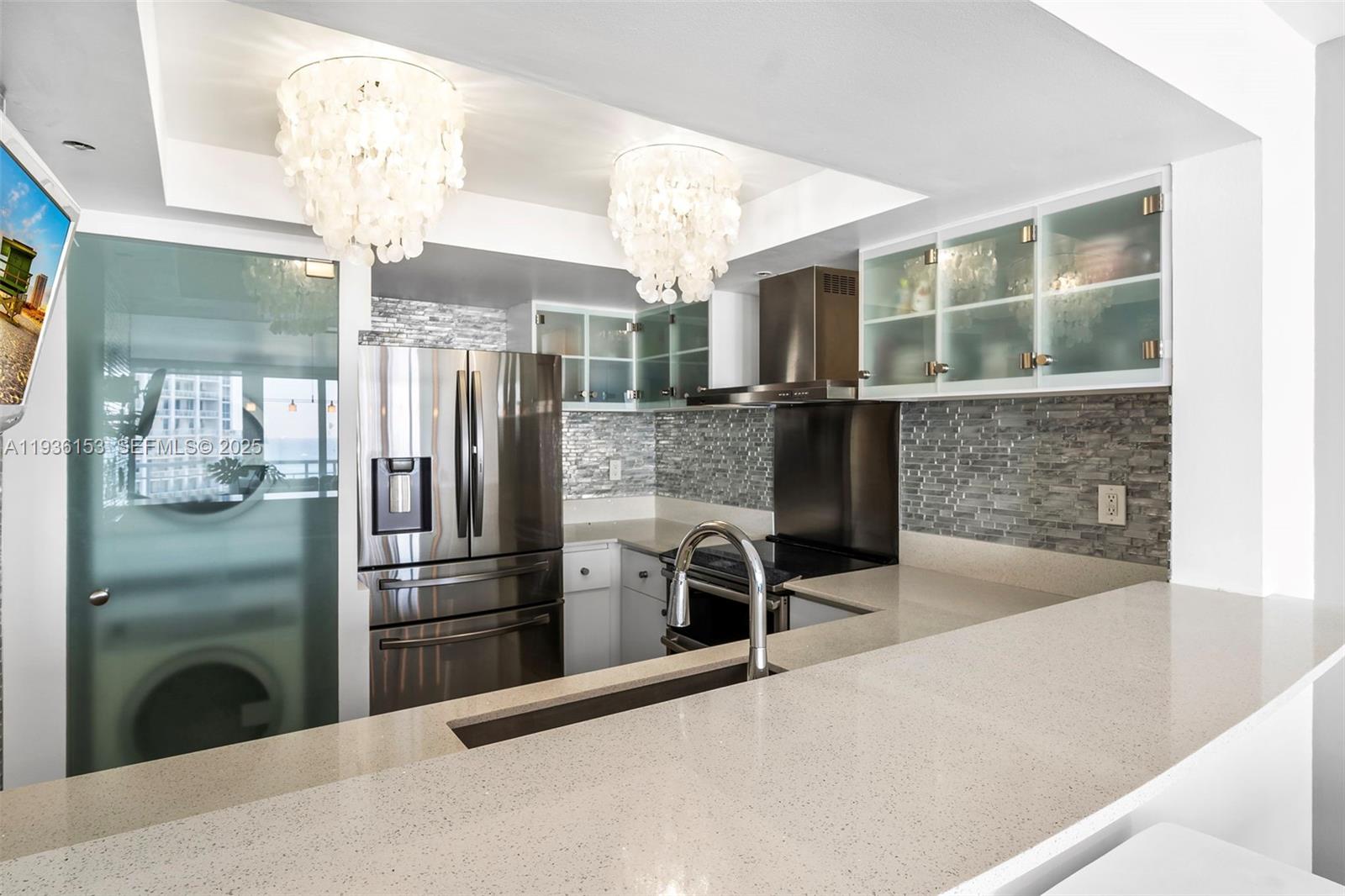 400 S Pointe Dr #2208, Miami Beach FL 33139