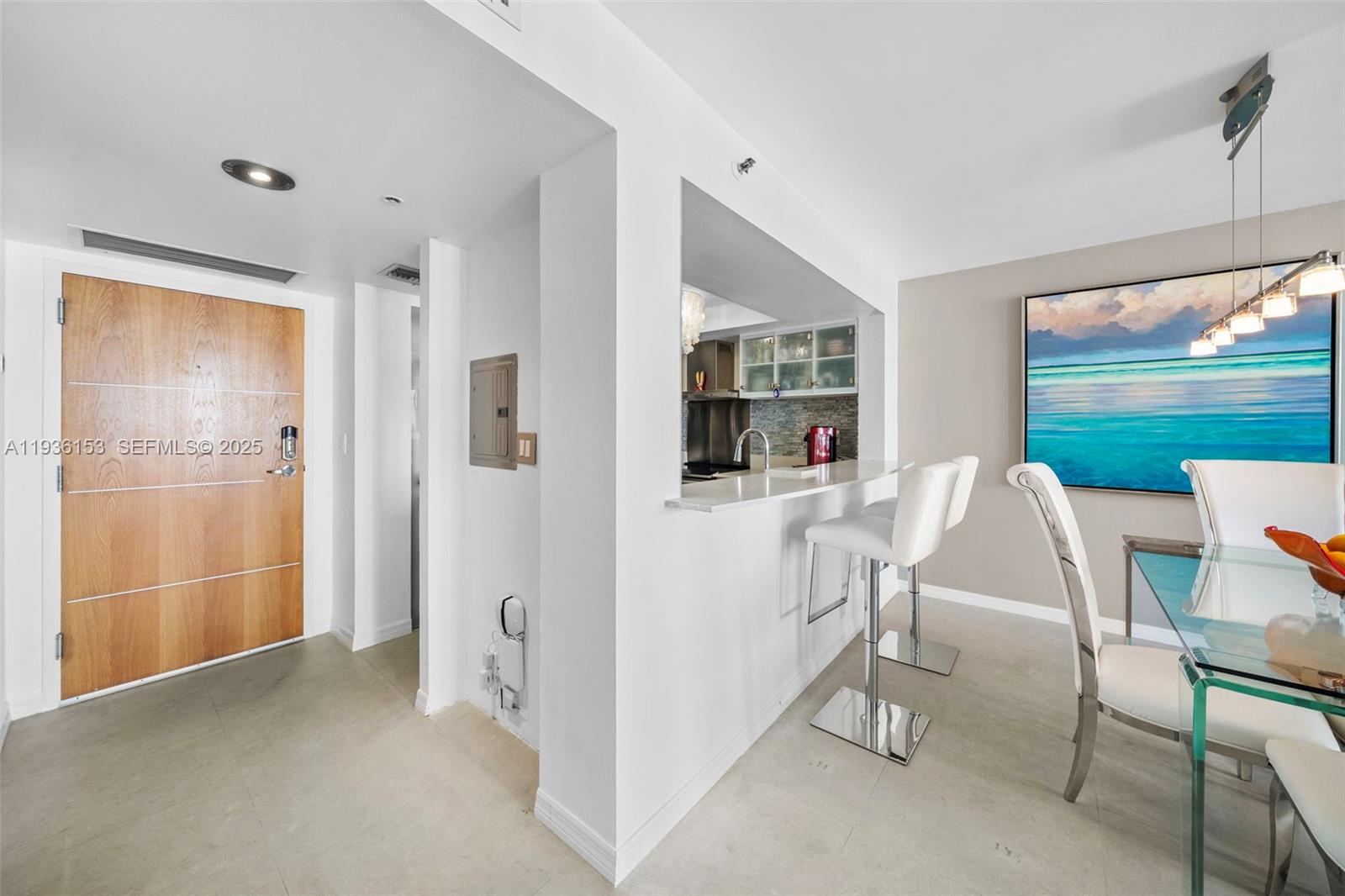 400 S Pointe Dr #2208, Miami Beach FL 33139